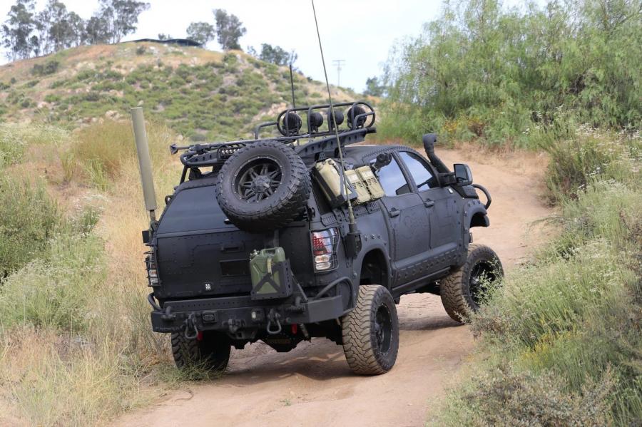  Toyota Tundra CrewMax 4x4 Zombie Apocalypse 2013 года  (фото 95 из 461)